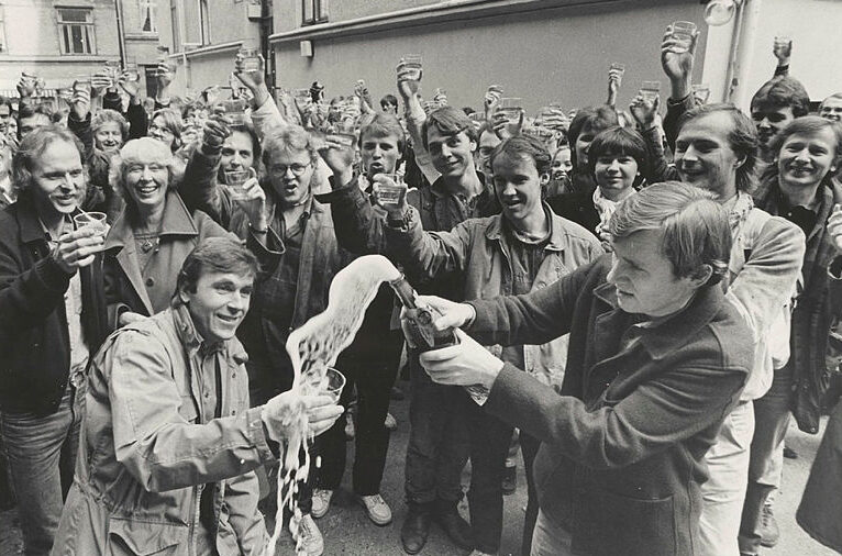Feiring NMH 1984 Einar solbu i front med Harald Jørgensen, daværende rektor ved NMH