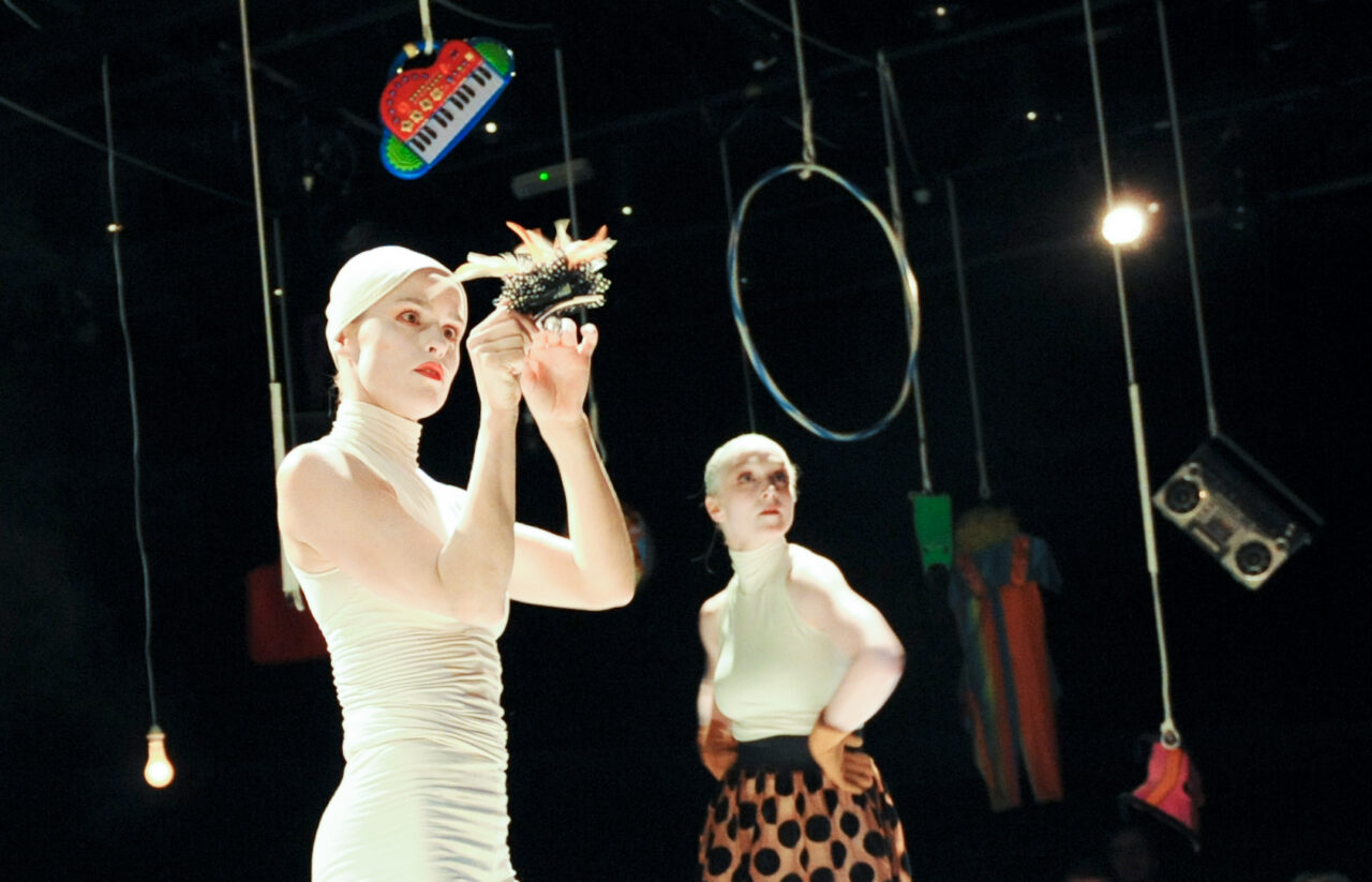 Fra forestillingen ‘Shuffle’ – foto Eirik Lande