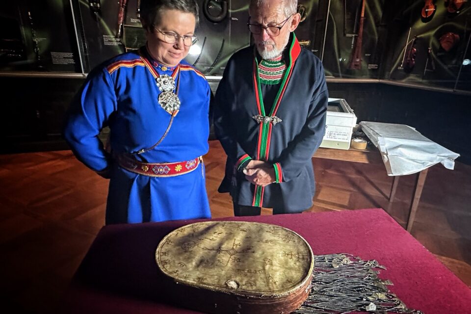 Samisk tromme – Styreleder og direktør ved tromme