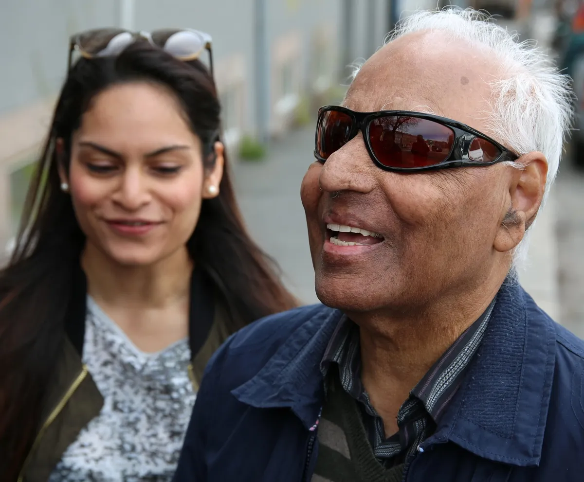 Harpreet Bansal og far guru Harbhajan Singh Bansal