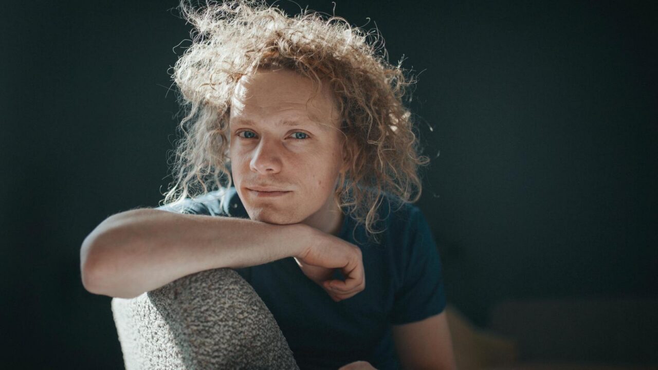 Pål Moddi Knutsen har sunget forbudte sanger laget av flere internasjonale låtskrivere