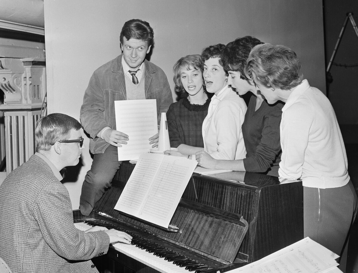 På direkten – nrk tv