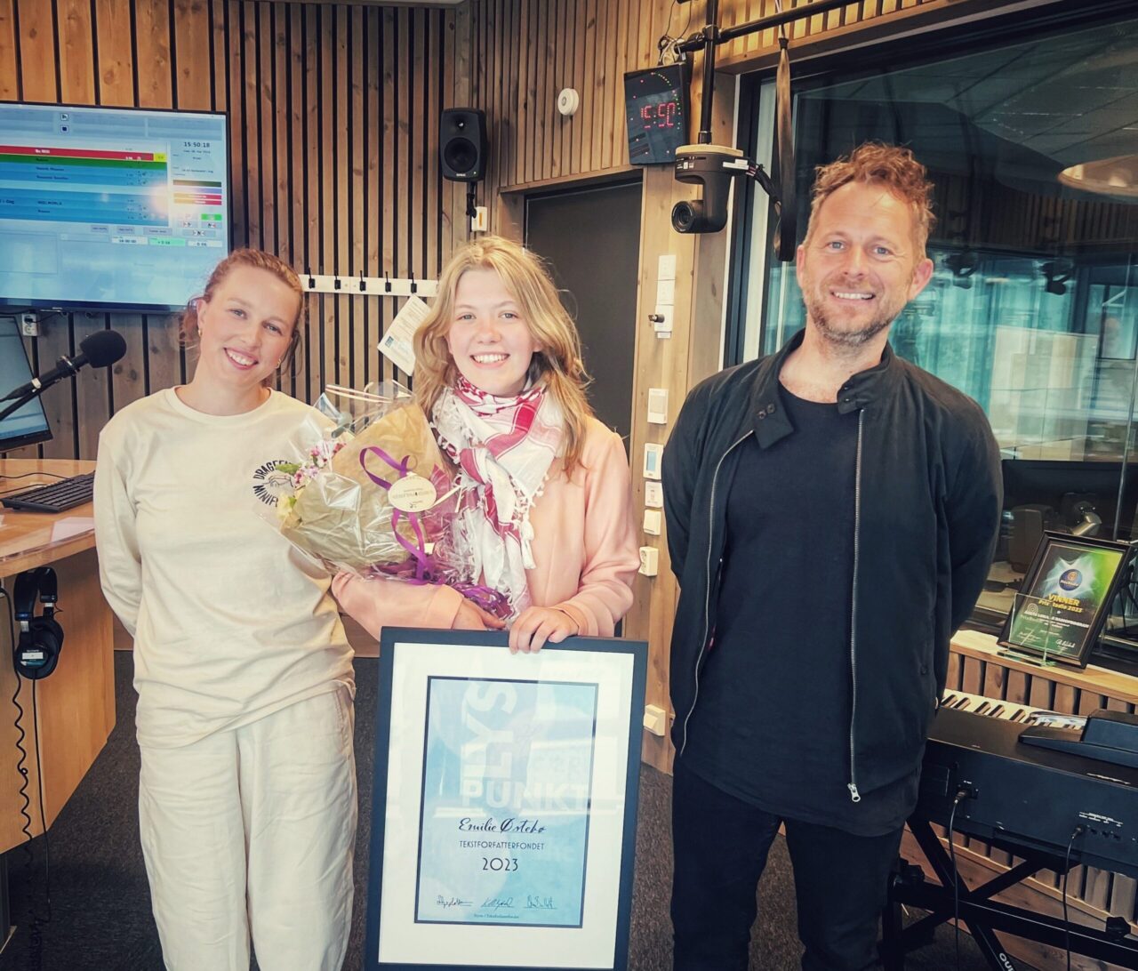 Bo Milli Lyspunkt 2023 – Silje Halstensen (artisten Bendik), Emilie Østebø (artisten Bo Milli) og Shaun Bartlett.