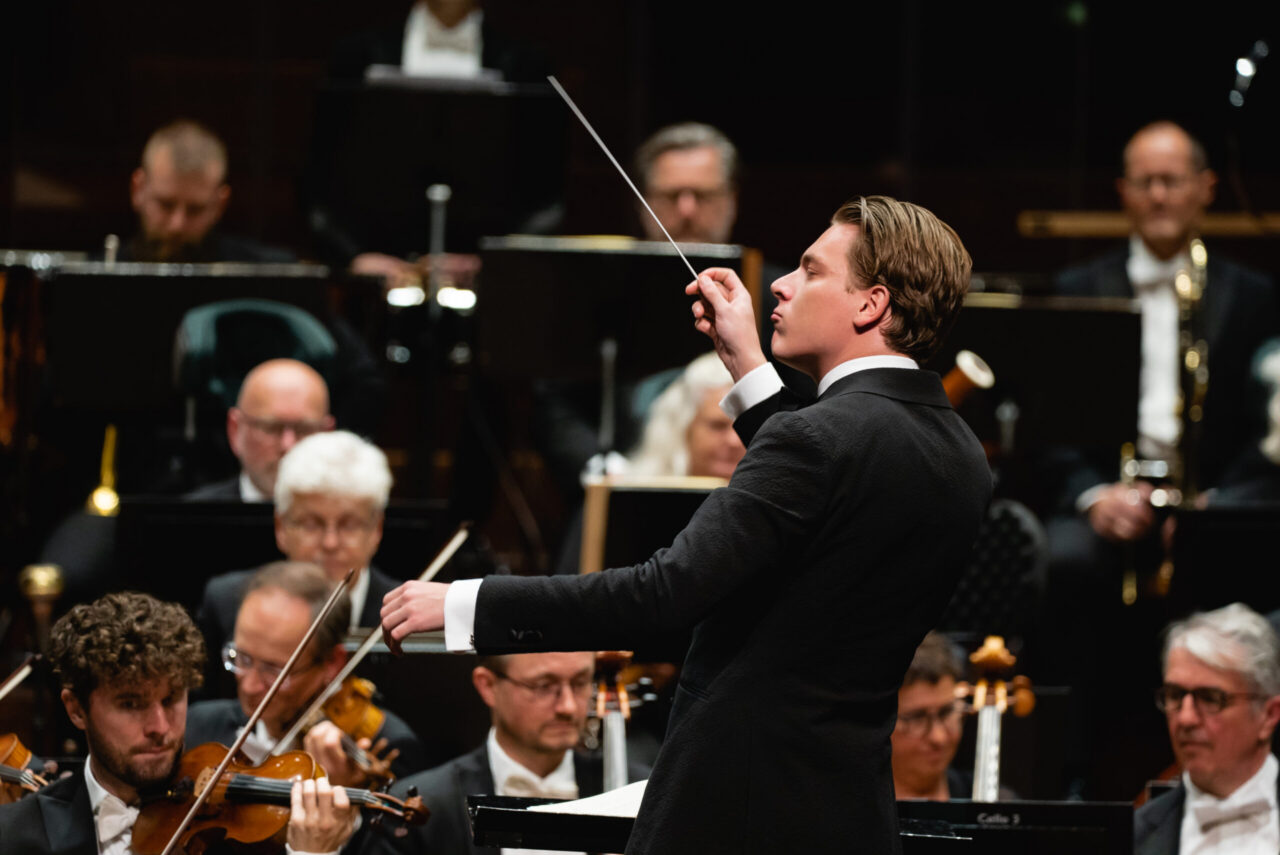 Ofo og Klaus Mäkelä da Mäkelä mottok Sibelius prisen i nov