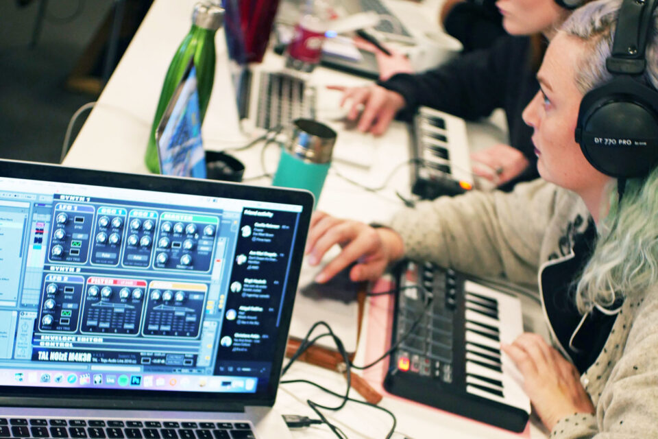 Innføring i verktøy og musikkproduksjon står på timeplanen