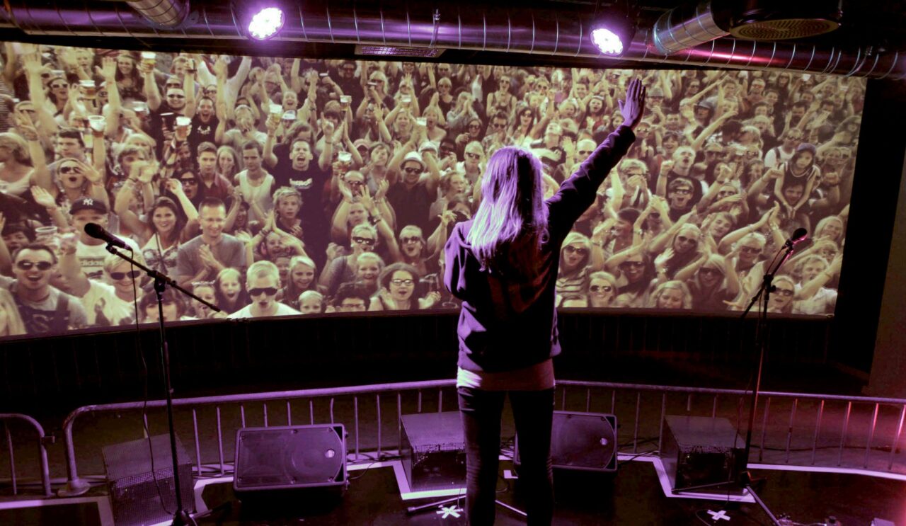 Superstjerne på popsenteret – 15 min of fame