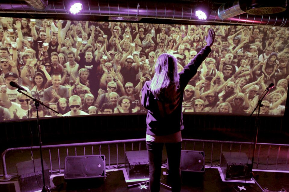 Superstjerne på popsenteret – 15 min of fame