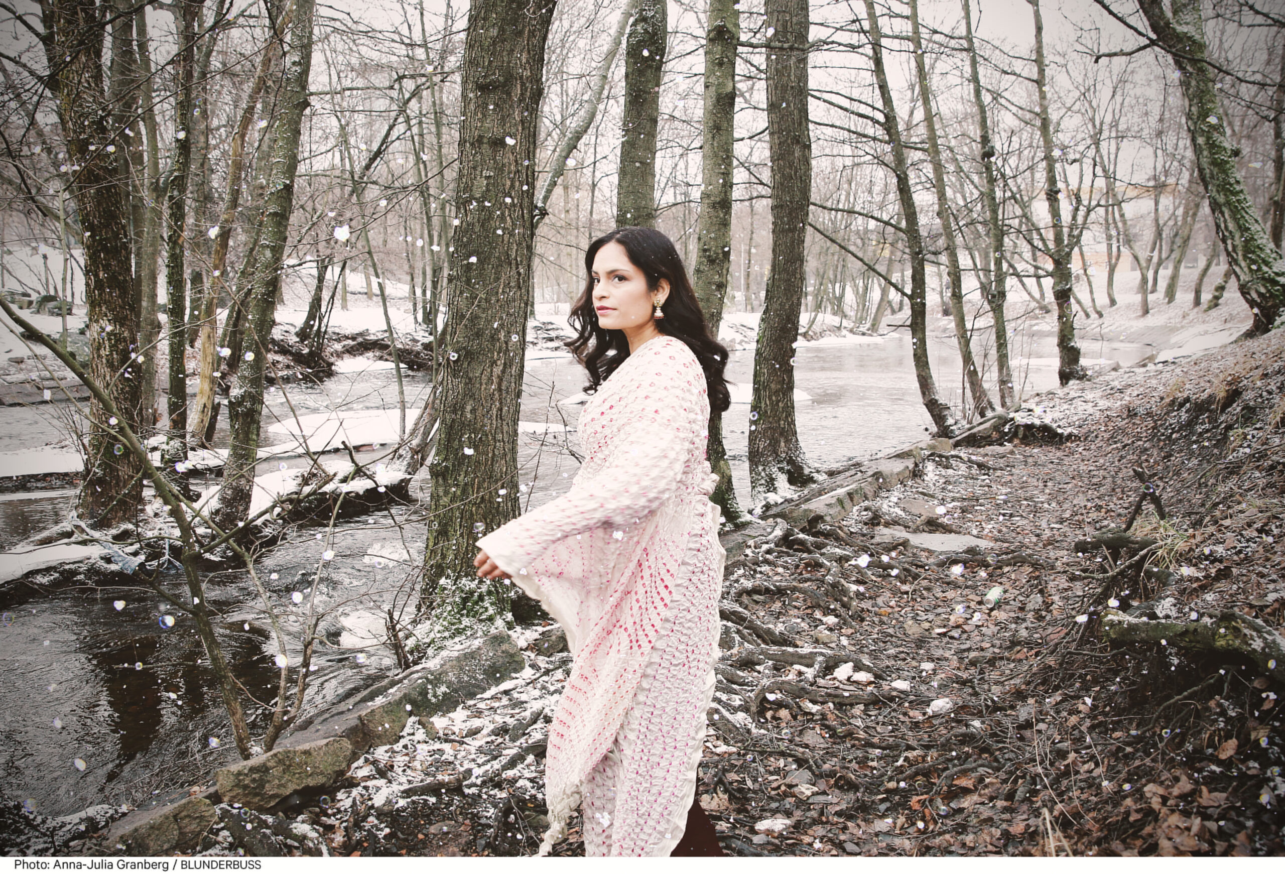 Harpreet Bansal ved en islagt innsjø