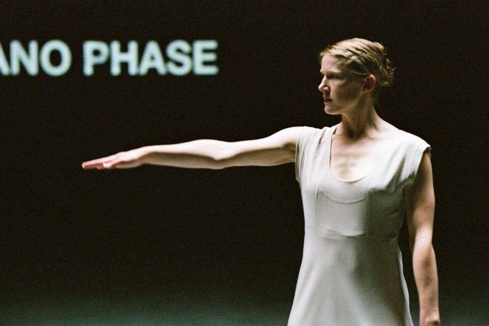 Tale Dolven fra Fase Four Movements to the Music of Steve Reich av Anna Teresa de Keersmaeker
