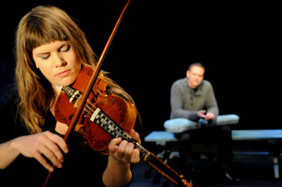 Benedicte Maurseth og Svein Tindberg i Jon Fosses &laquo;Andvake&raquo;