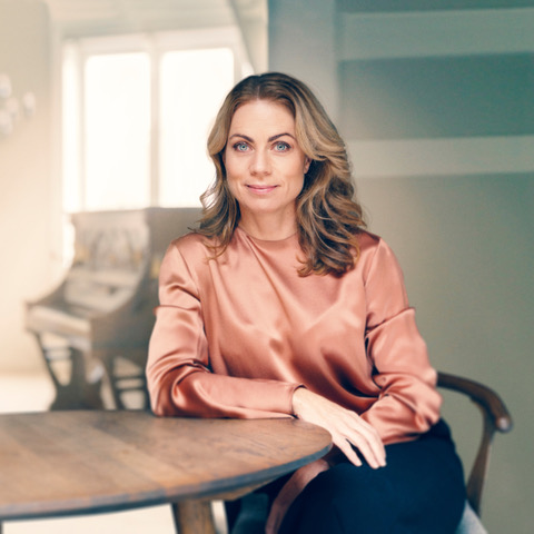 Daglig leder Tove står bak initiativet Nye Noter – et notefirma som gir komponister eierskap til egne verk og muligheten til å nå ut på egne premisser.