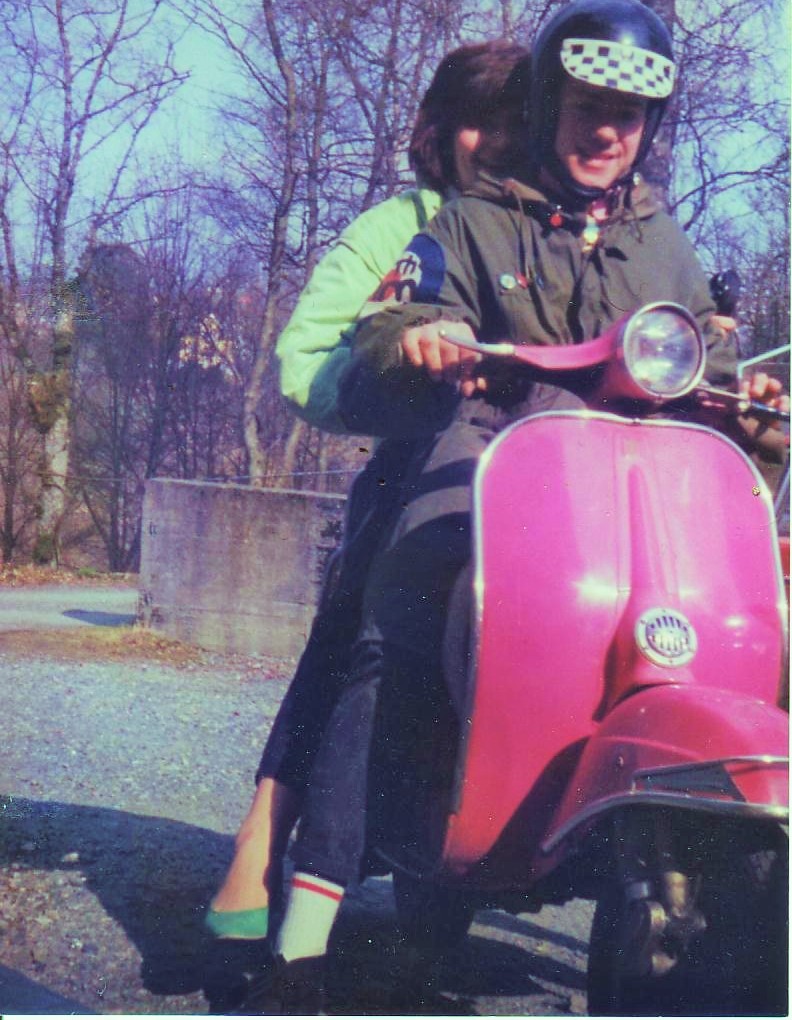 I 80-tallets ungdomsmiljøer var musikken mer enn lydspor, det var hvem du var. Tommy valgte soulens vei, lenge før han visste hvor den skulle føre ham.