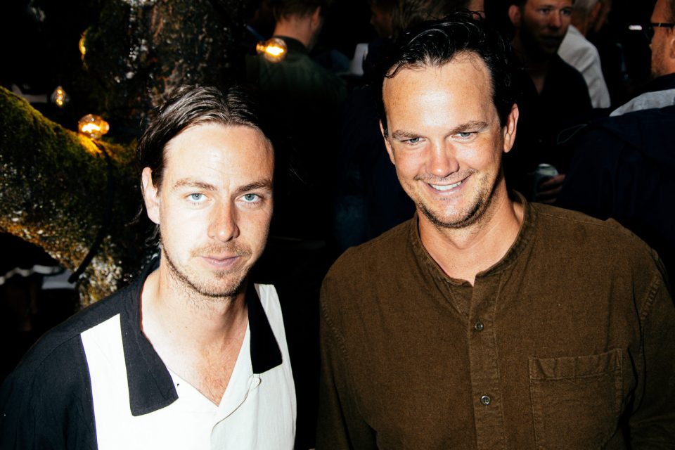 De var nisjeavisens brannfakler: dristige, provoserende og kompromissløse. Geir Staurland og Eilif Guldvog Hartvedt ser tilbake på ti år med vennskap, idéhistorie, kritikk, gonzo og perfekt opportunisme.