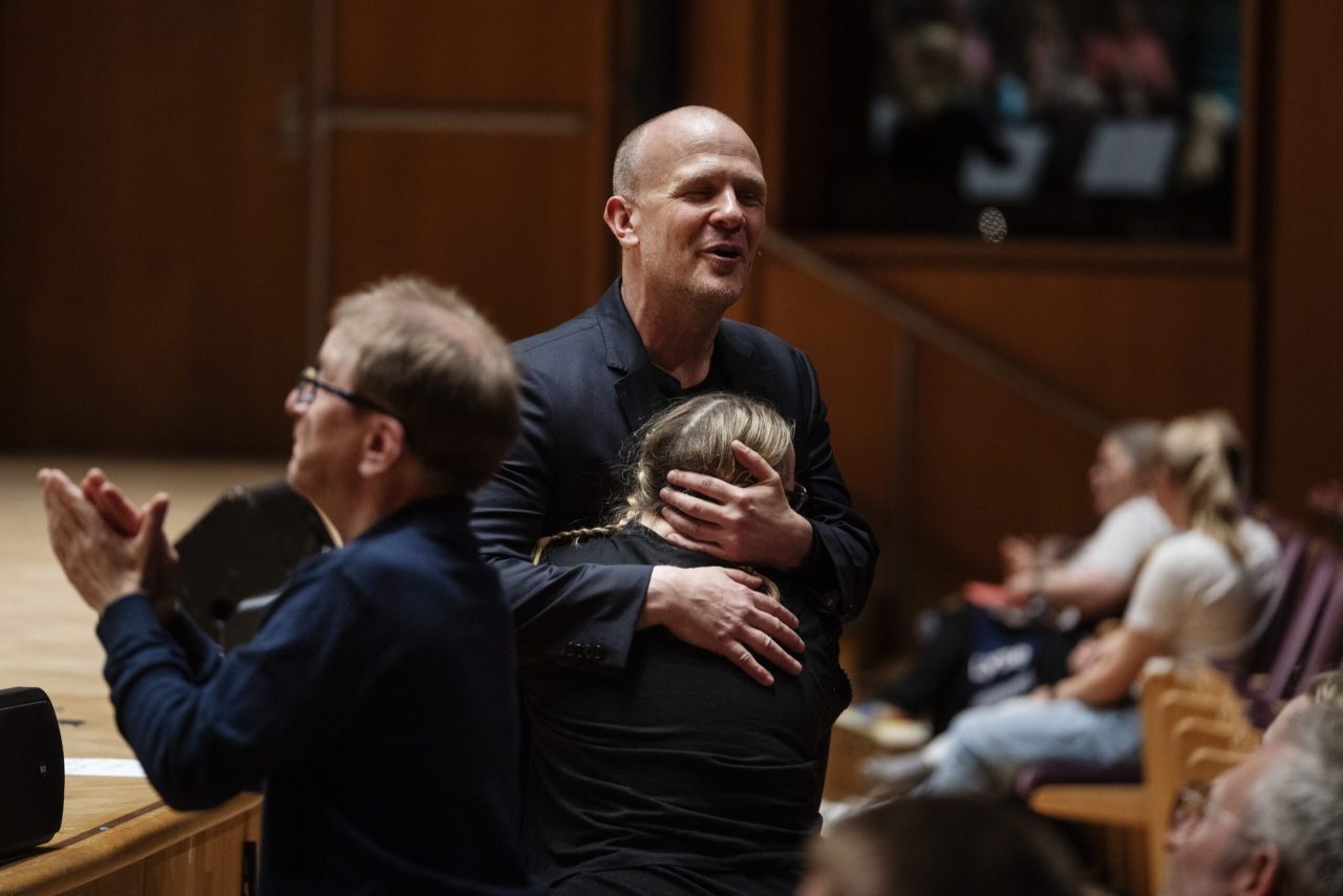 IKKE BARE STILLE PÅ SETET: Publikum på Stavanger Symfoniorkesters konsert «Sangskatt».