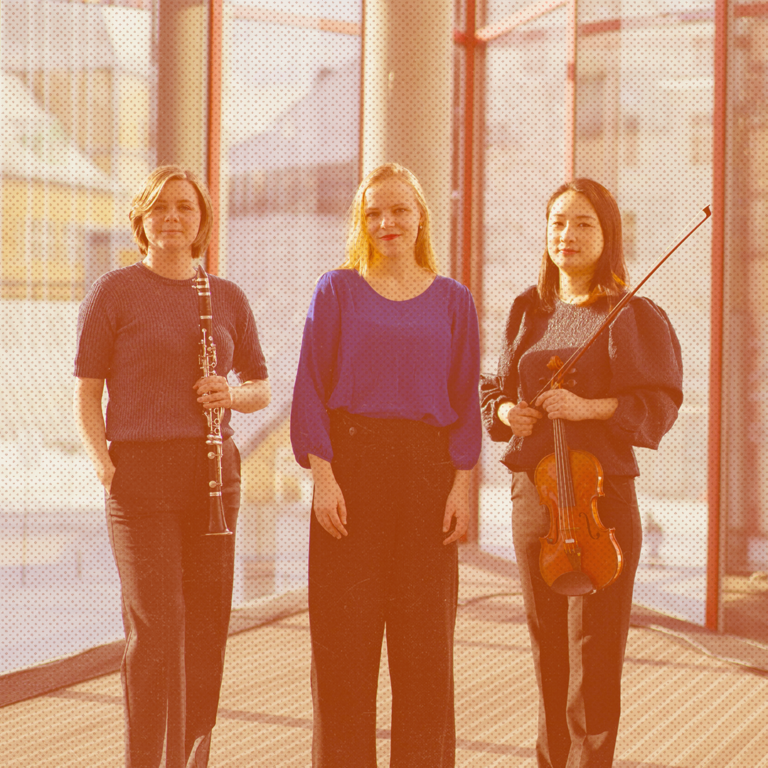 Sori trio (iBoprealis1 festivalfdesign-fargefilter).