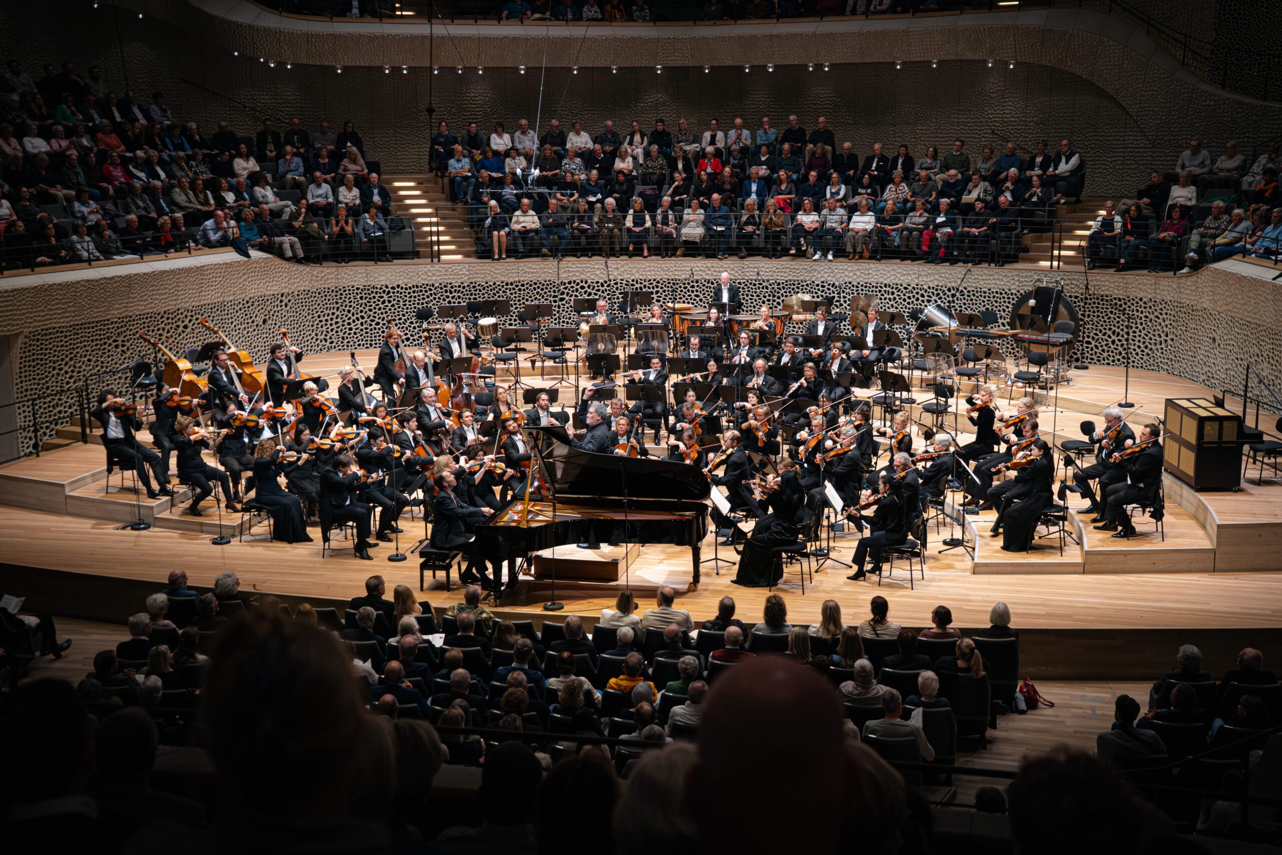Leif Ove Andsnes og NDR orkesteret i Elbphilharmonie
